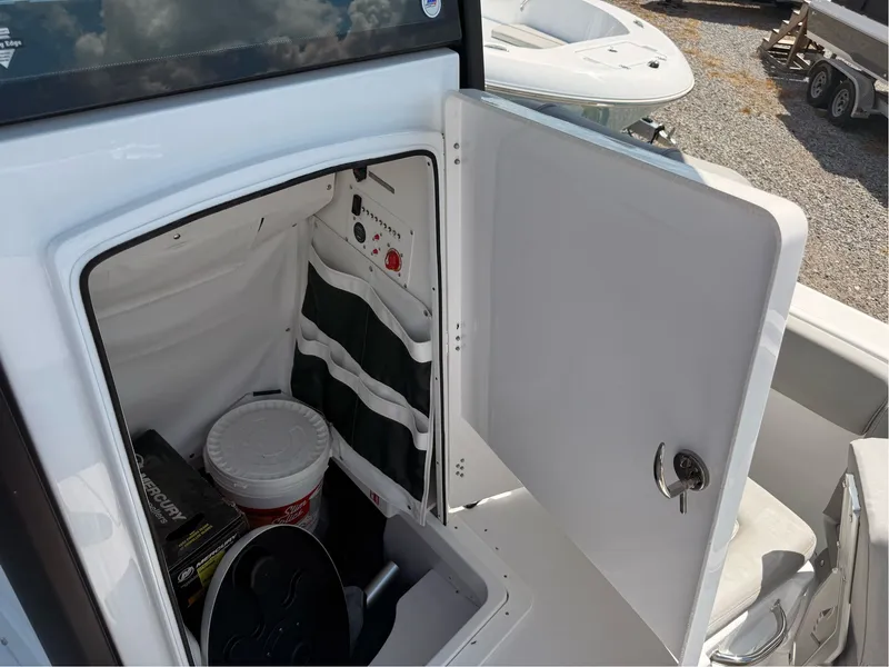 Slide: The Image of Wellcraft 243 Fisherman 2026 - 30