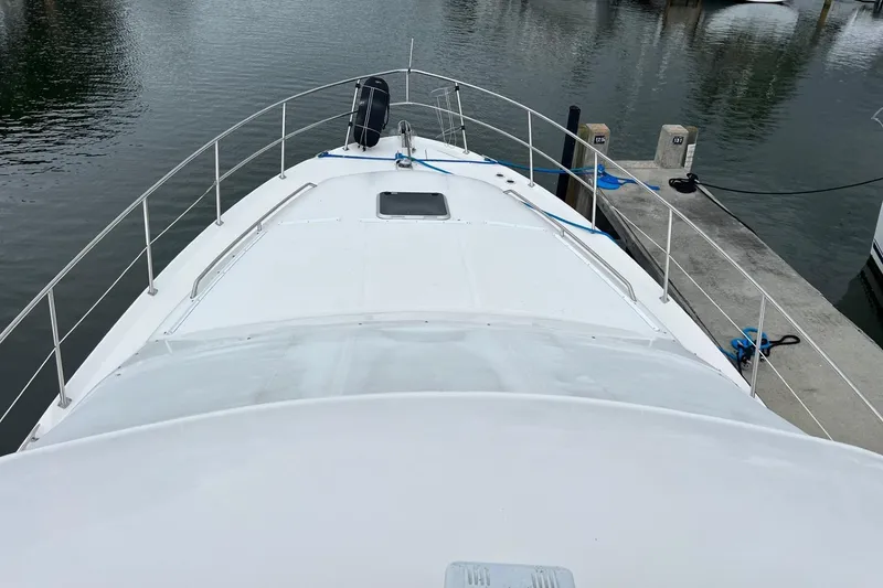 Slide: The Image of Sea Ray 400 Sedan Bridge 2000 - 11