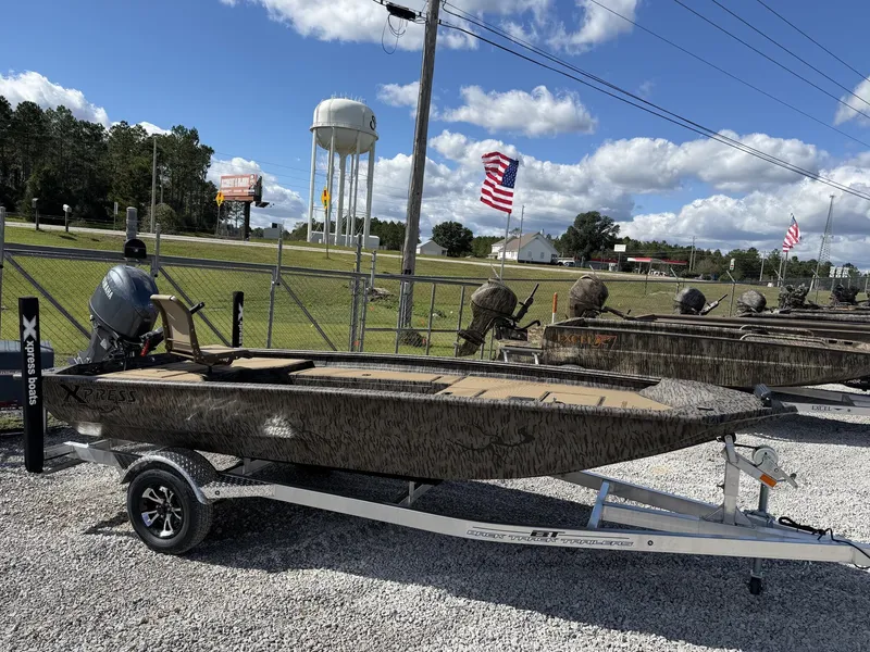 Slide: The Image of Xpress HD Series HD16DB WITH SEADECK/LIVEWELL 2026 - 1