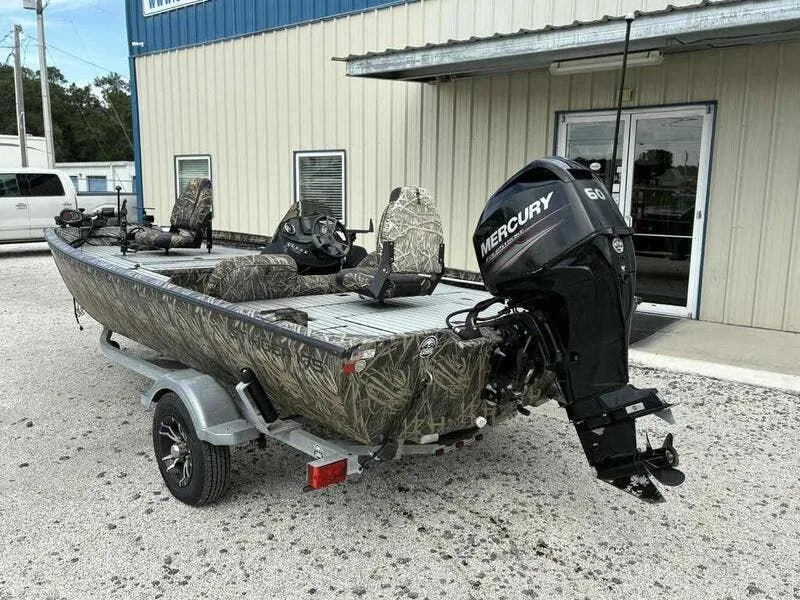 Slide: The Image of Lowe Stinger ST175 2016 - 9