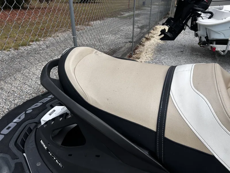Slide: The Image of Sea-Doo GTX GTX S 155 2013 - 9