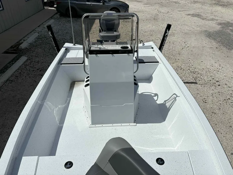 Slide: The Image of Xpress H190B Bay 2026 - 11