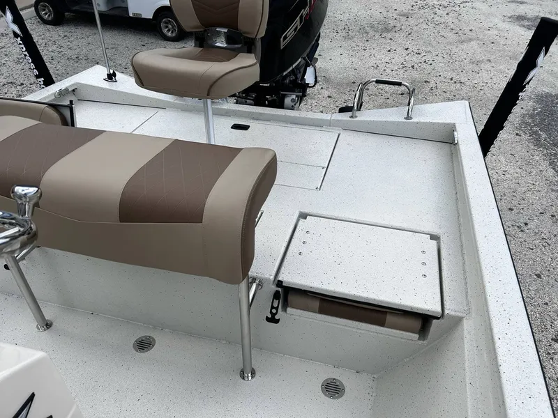 Slide: The Image of Xpress H22B Bay 2025 - 15