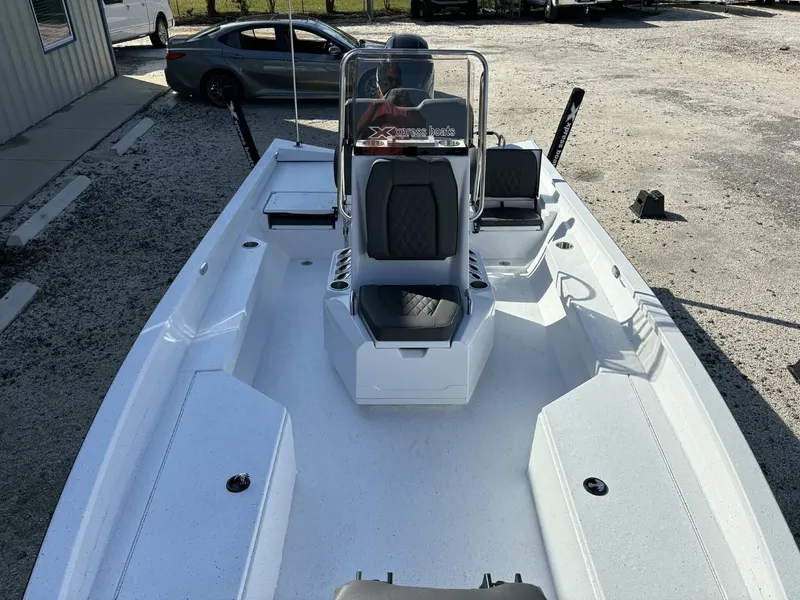 Slide: The Image of Xpress H22B Bay 2026 - 12