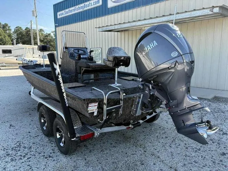 Slide: The Image of Xpress Hyper-Lift Bay Series 210 BAY 2026 - 6