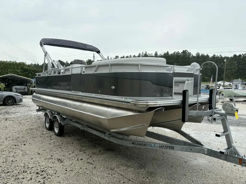 Slide: The Image of Avalon Venture 85 23 VERSA FISH-TRITOON 200HP 2025 - 2