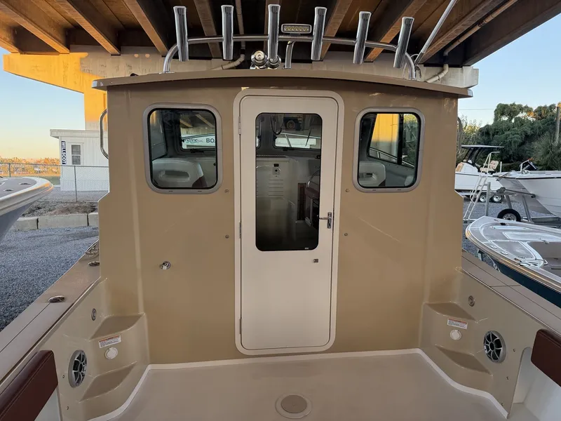 Slide: The Image of Parker Marine 287 Explorer 2026 - 8