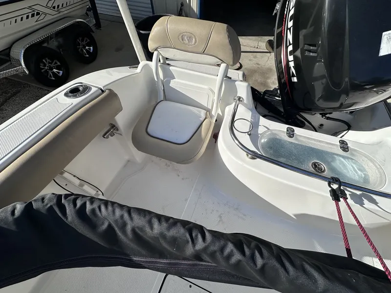 Slide: The Image of Key West 211 Dual Console 2016 - 11