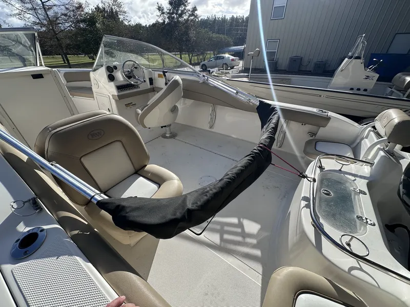 Slide: The Image of Key West 211 Dual Console 2016 - 6