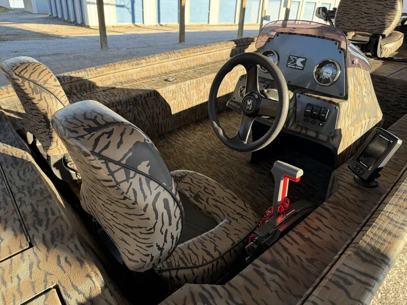 Slide: The Image of Xpress XP185 Catfish 2025 - 10