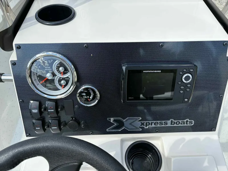 Slide: The Image of Xpress Hyper-Lift Bay Series 210 BAY 2026 - 10