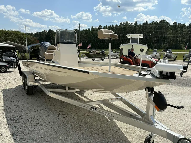 Slide: The Image of Xpress Hyper-Lift Bay Series 210 BAY 2026 - 3