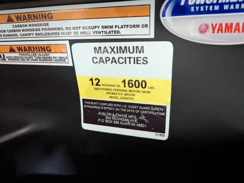 Slide: The Image of Avalon Catalina 23 versa lounge 2025 - 23