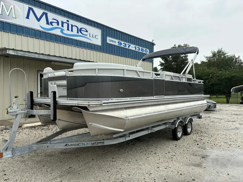 Slide: The Image of Avalon Venture 85 23 VERSA FISH-TRITOON 200HP 2025 - 22