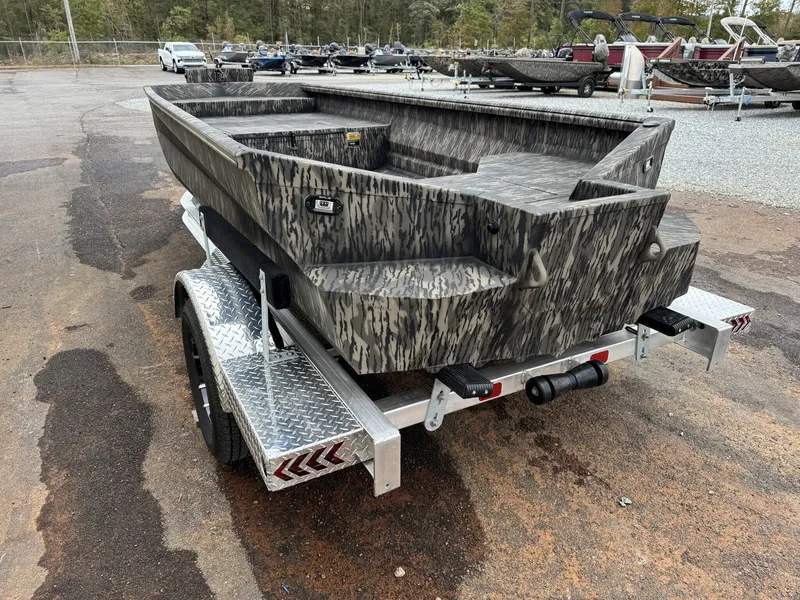 Slide: The Image of Reaper Boats 756 Step Transom 2026 - 5