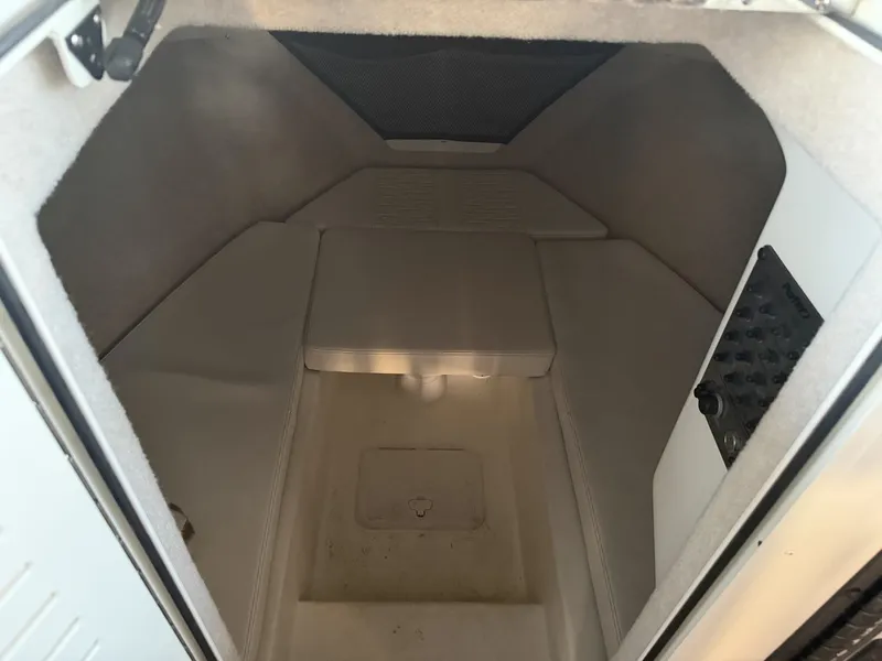 Slide: The Image of Parker Marine 287 Explorer 2026 - 21