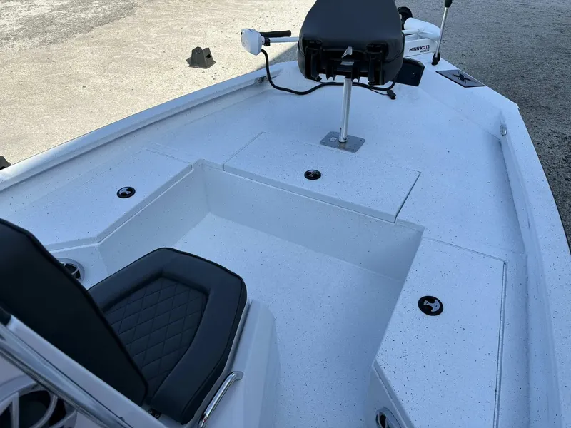 Slide: The Image of Xpress H20B Bay 2026 - 8