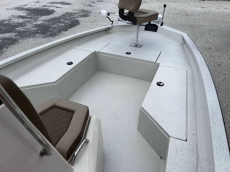 Slide: The Image of Xpress H22B Bay 2025 - 12