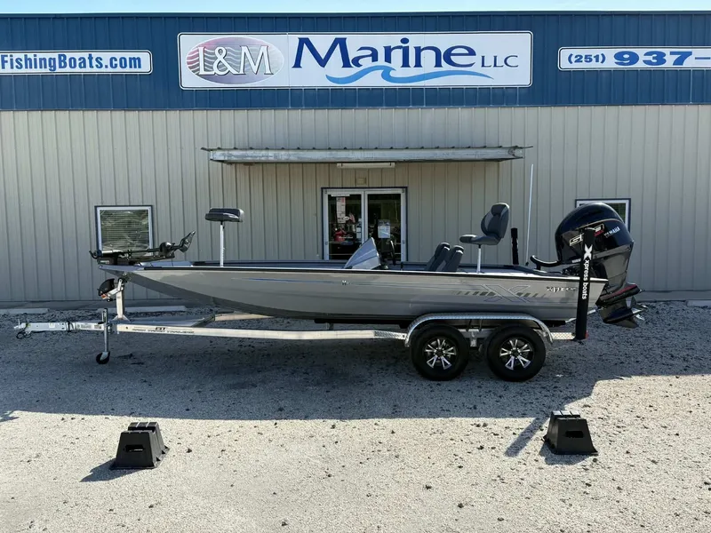 The Image of Xpress Hyper-Lift Bass Series H20 2026 - 1