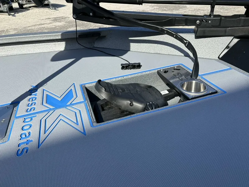 Slide: The Image of Xpress Hyper-Lift Bass Series H20 2026 - 10