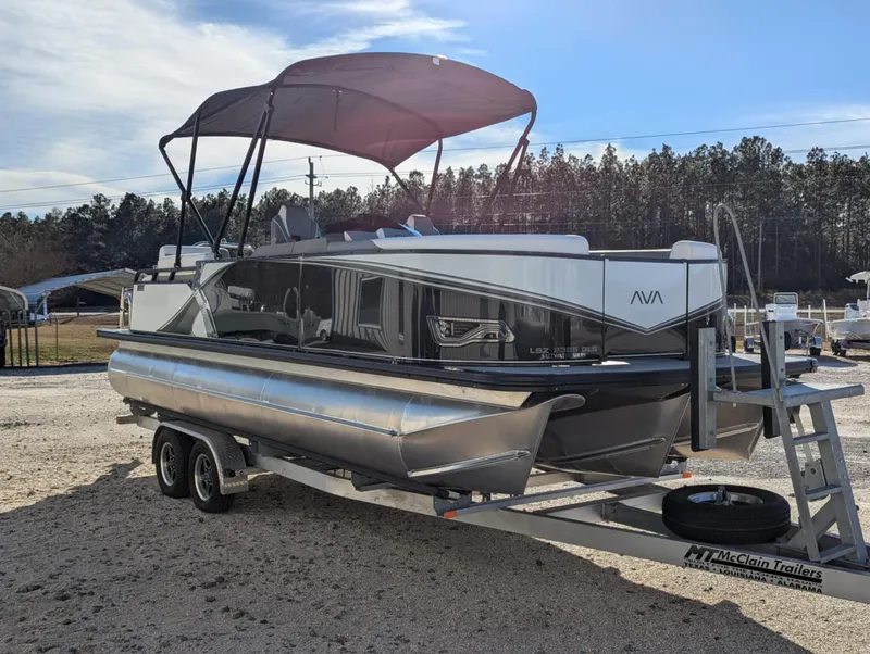 Slide: The Image of Avalon LSZ 23 LOUNGE SWITCH 2025 - 14