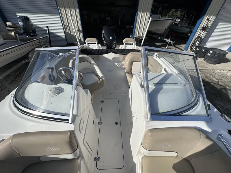 Slide: The Image of Key West 211 Dual Console 2016 - 13