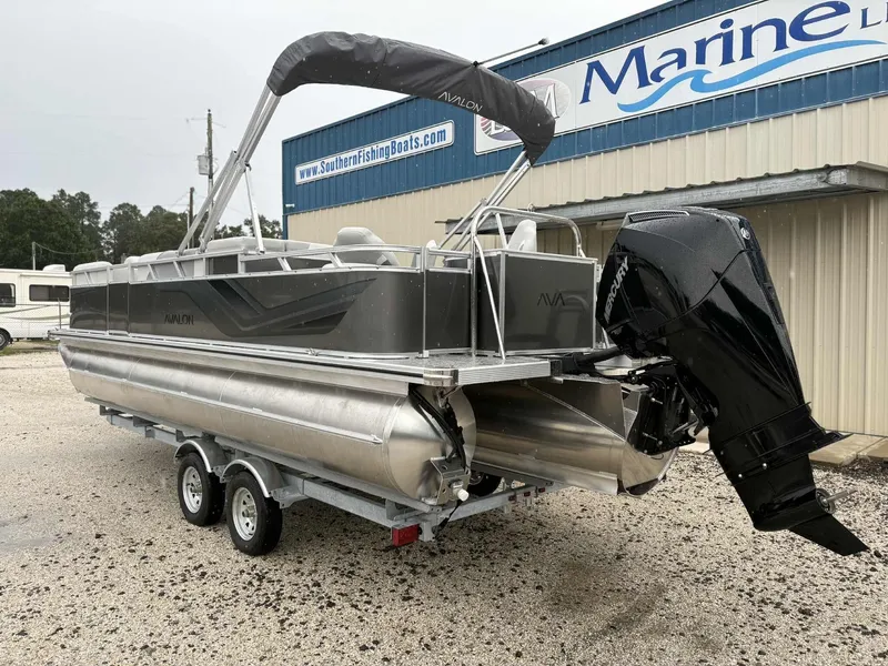 Slide: The Image of Avalon Venture 85 23 VERSA FISH-TRITOON 200HP 2025 - 3