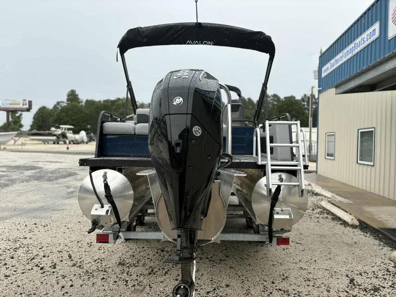 Slide: The Image of Avalon Venture 85 23 VERSA FISH 2025 - 6