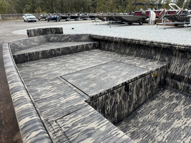 Slide: The Image of Reaper Boats 656 2026 - 4