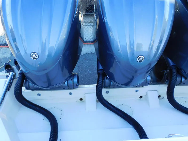 Slide: The Image of Grady-White Express 360 2007 - 12