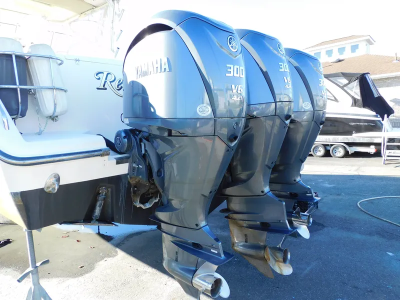 Slide: The Image of Grady-White Express 360 2007 - 8