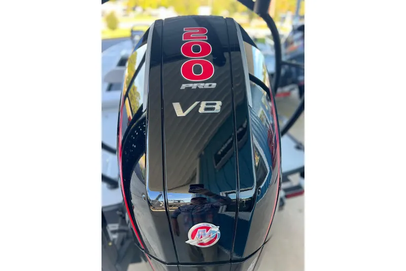 Slide: The Image of Close-up of a 200 Pro V8 engine on a 2026 Chittum Skiffs 21 Islamorada. - 28