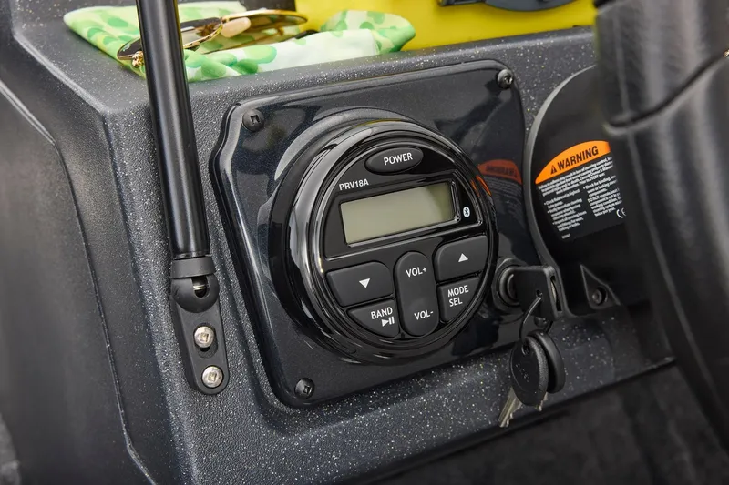 Slide: The Image of Tracker Targa V-18 Combo 2026 - 35