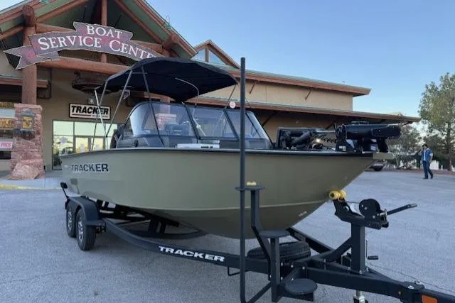 Slide: The Image of 2026 Tracker Targa V-19 Combo boat interior with Minn Kota trolling motor. - 9