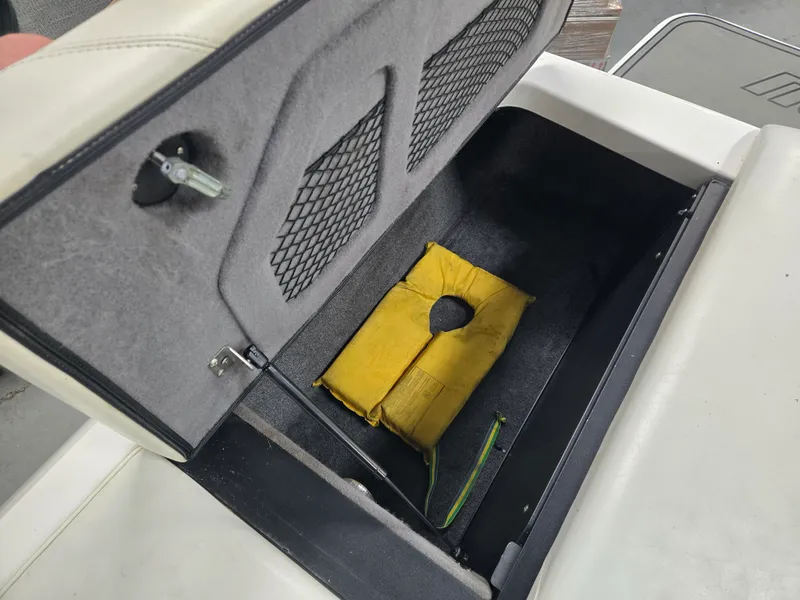 Slide: The Image of Malibu 21 V-RIDE 2006 - 11