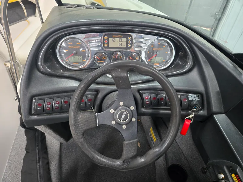 Slide: The Image of Malibu 21 V-RIDE 2006 - 13