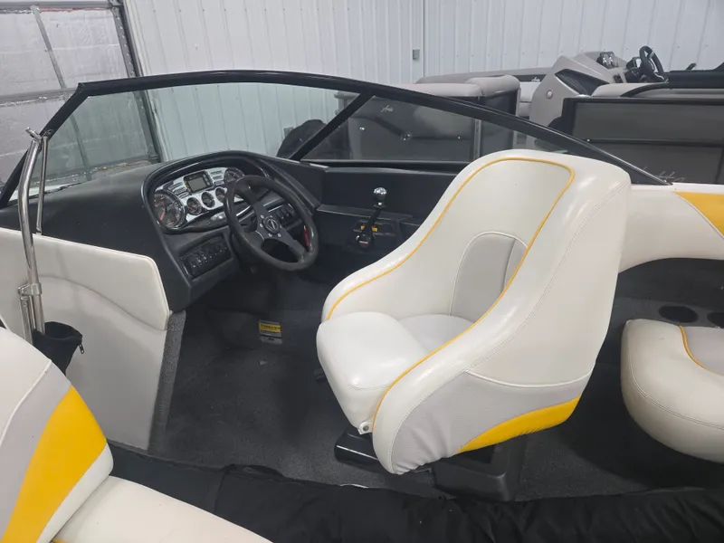 Slide: The Image of Malibu 21 V-RIDE 2006 - 6