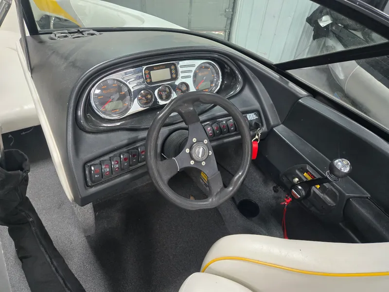 Slide: The Image of Malibu 21 V-RIDE 2006 - 8