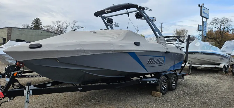 Slide: The Image of Malibu Wakesetter 23 LSV 2020 - 2