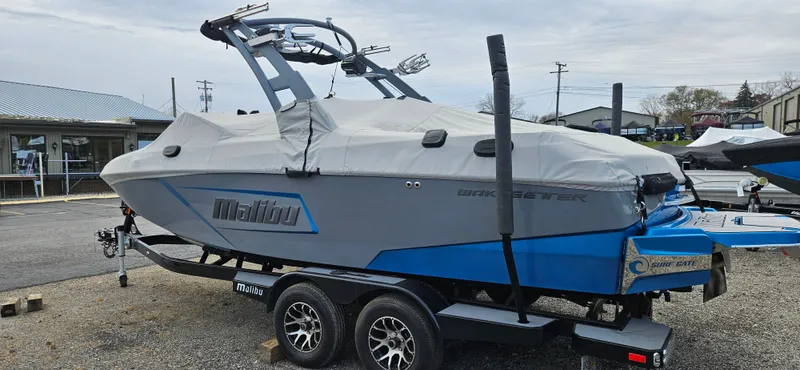 Slide: The Image of Malibu Wakesetter 23 LSV 2020 - 4