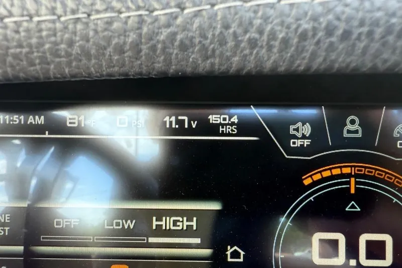 Slide: The Image of Dashboard display of 2018 Nautique Super Air Nautique G25 Coastal Edition showing 150.4 hours. - 10