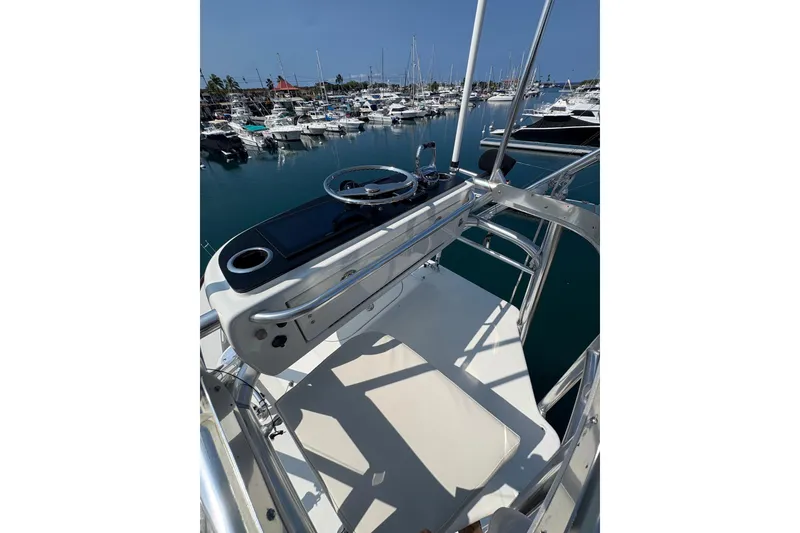 Slide: The Image of Anchor chain and rope storage on 2007 Gamefisherman 42 Walkaround boat. - 26