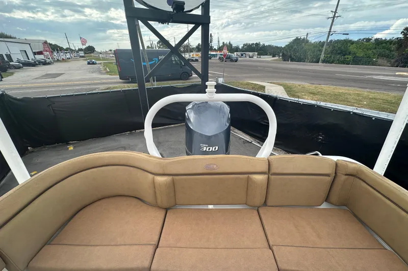 Slide: The Image of Brown leather seating on 2020 Sea Hunt Ultra 255 SE boat. - 126