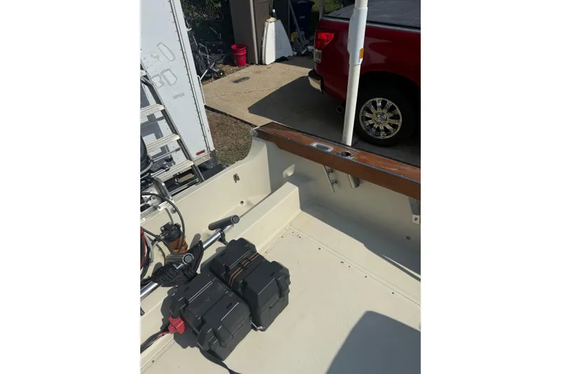 Slide: The Image of 1980 Boston Whaler Revenge 20 boat interior with equipment and accessories. - 18