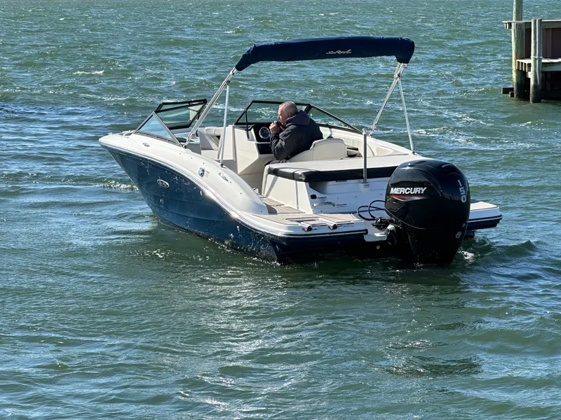 Slide: The Image of Sea Ray SPX 190 Outboard 2022 - 10