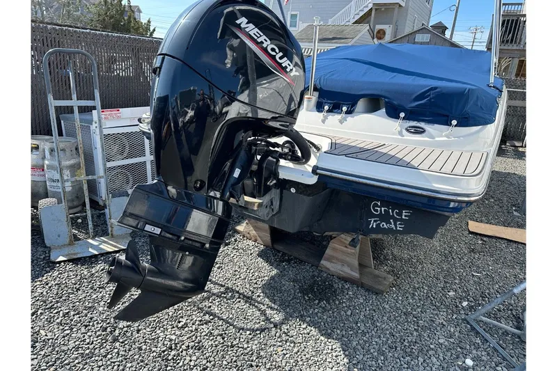 Slide: The Image of Sea Ray SPX 190 Outboard 2022 - 29