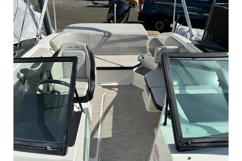 Slide: The Image of Sea Ray SPX 190 Outboard 2022 - 49