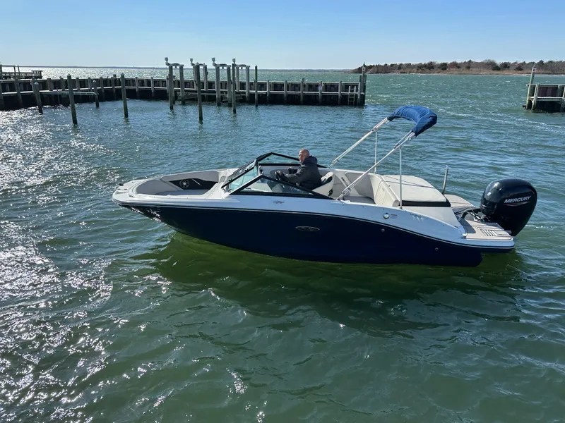 Slide: The Image of Sea Ray SPX 190 Outboard 2022 - 5