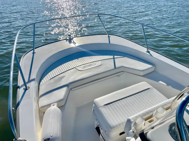 Slide: The Image of Boston Whaler MONTAUK 17MTK 2006 - 16