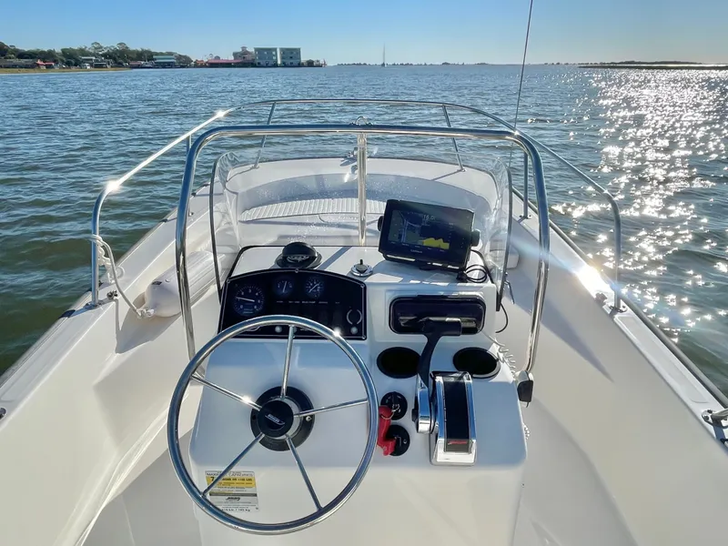 Slide: The Image of Boston Whaler MONTAUK 17MTK 2006 - 19